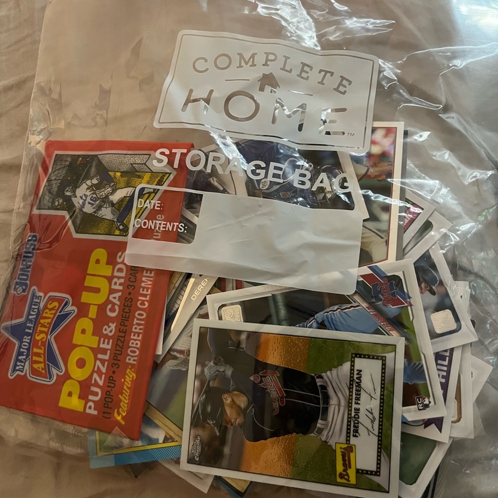 200 MLB baseball trading cards plus sleeves